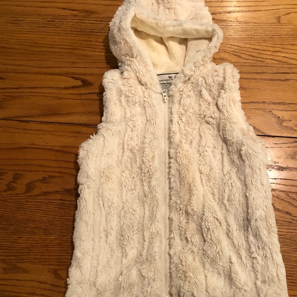 American Widgeon Other - Off White Hooded Faux Fur Vest Girls Sz 10
